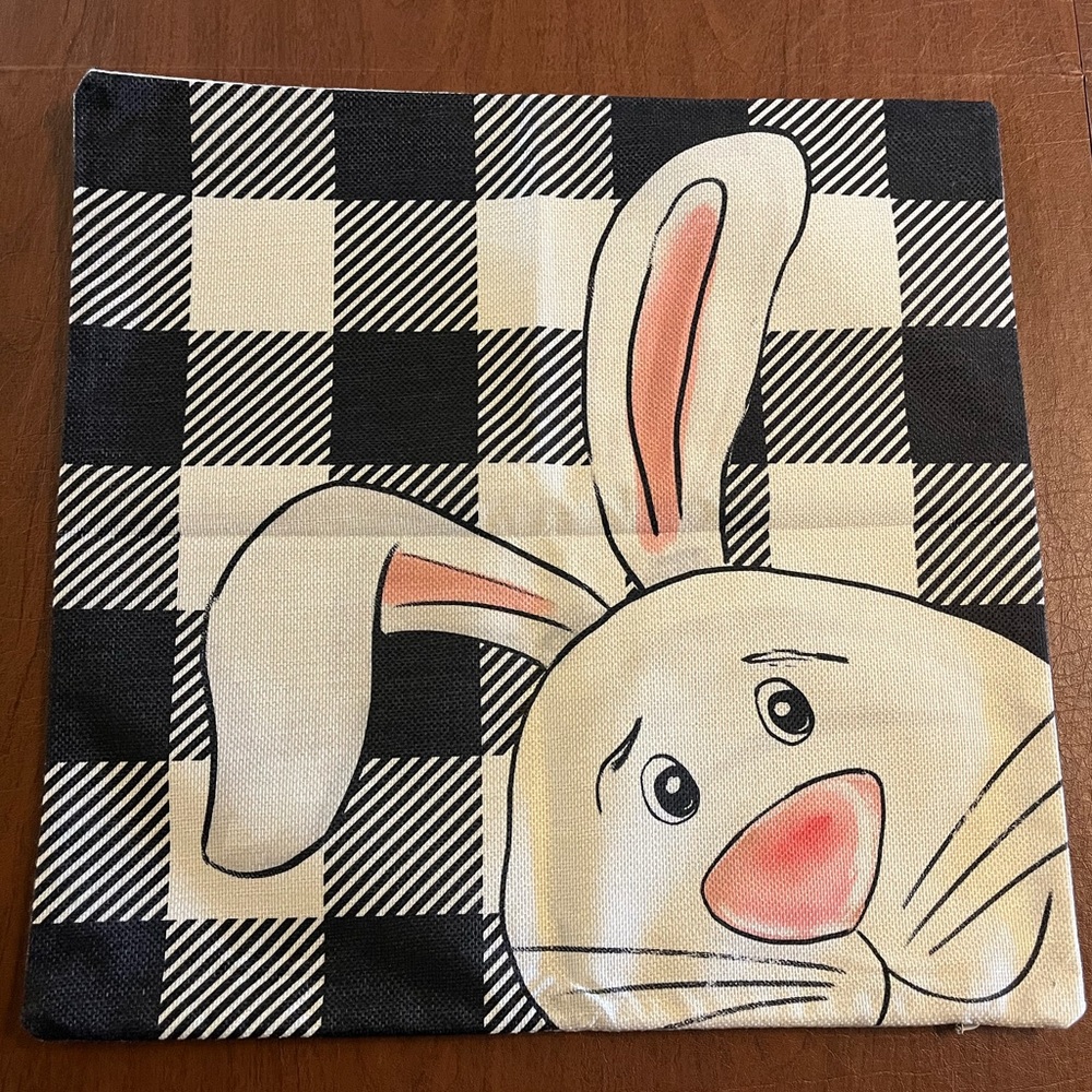NWOT Bunny Throw Pillow Cover 18x18, Polyester Linen, Hidden Zipper Closure